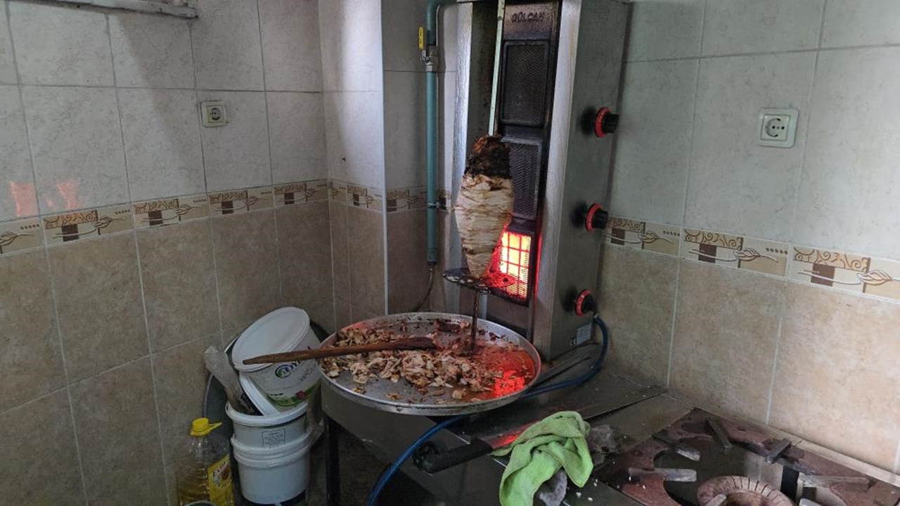 Tavuk Döner Zehirledi (1)