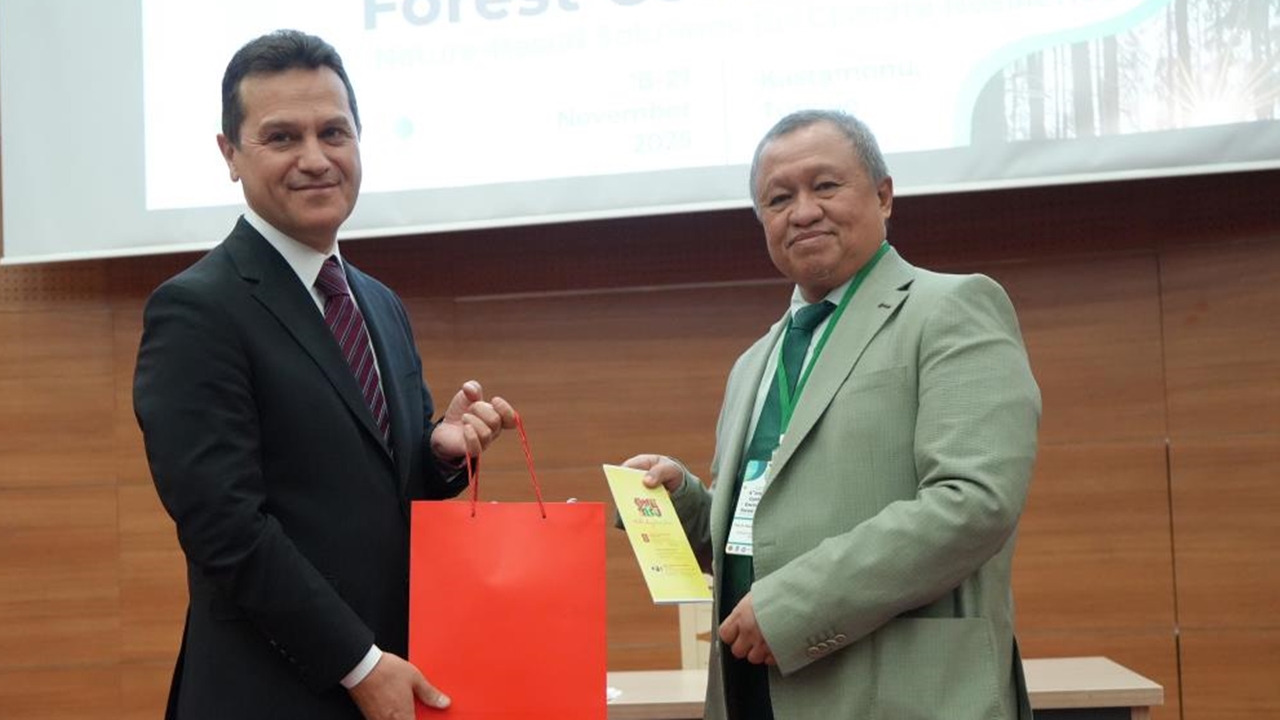 Üniversite Abd Çin (3)