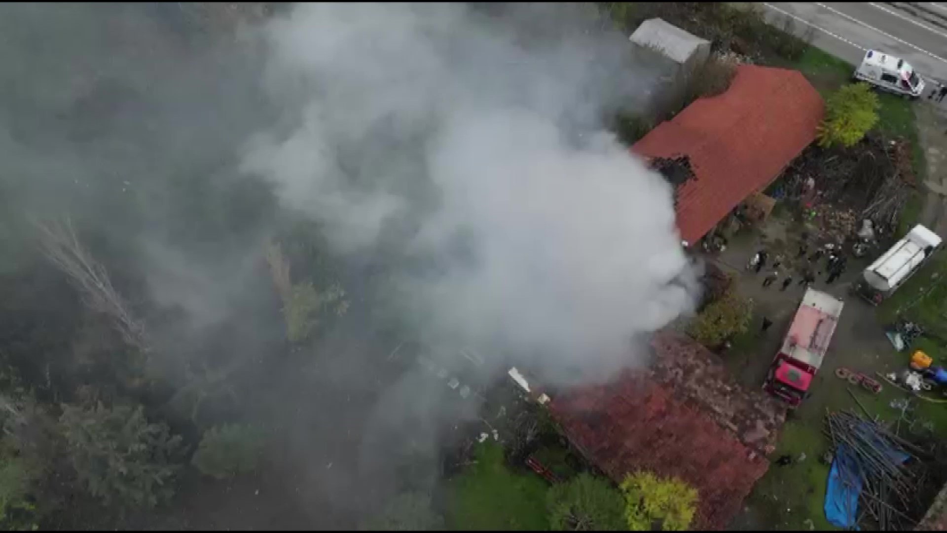Yaşlı Çiftçinin Evi Yandı Biriktirdiği Paralar Ve Eşyaları Küle Döndü 8
