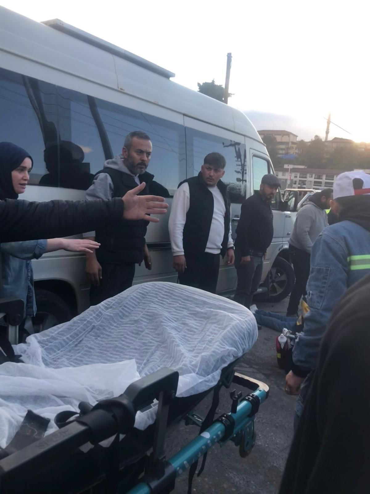 Yere Düşen Vatandaşa Işçi Servisi Çarptı Müdahalelere Rağmen Yaşamını Yitirdi 1