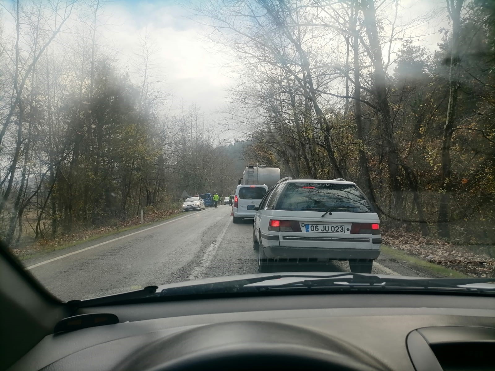 5 Saat Arayla Aynı Yolda Iki Kaza Meydana Geldi Feci Kazada 3 Kişi Yaralandı 4