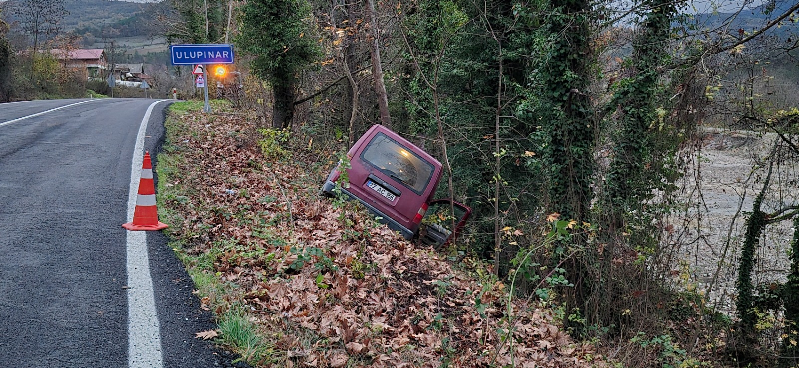 5 Saat Arayla Aynı Yolda Iki Kaza Meydana Geldi Feci Kazada 3 Kişi Yaralandı 88