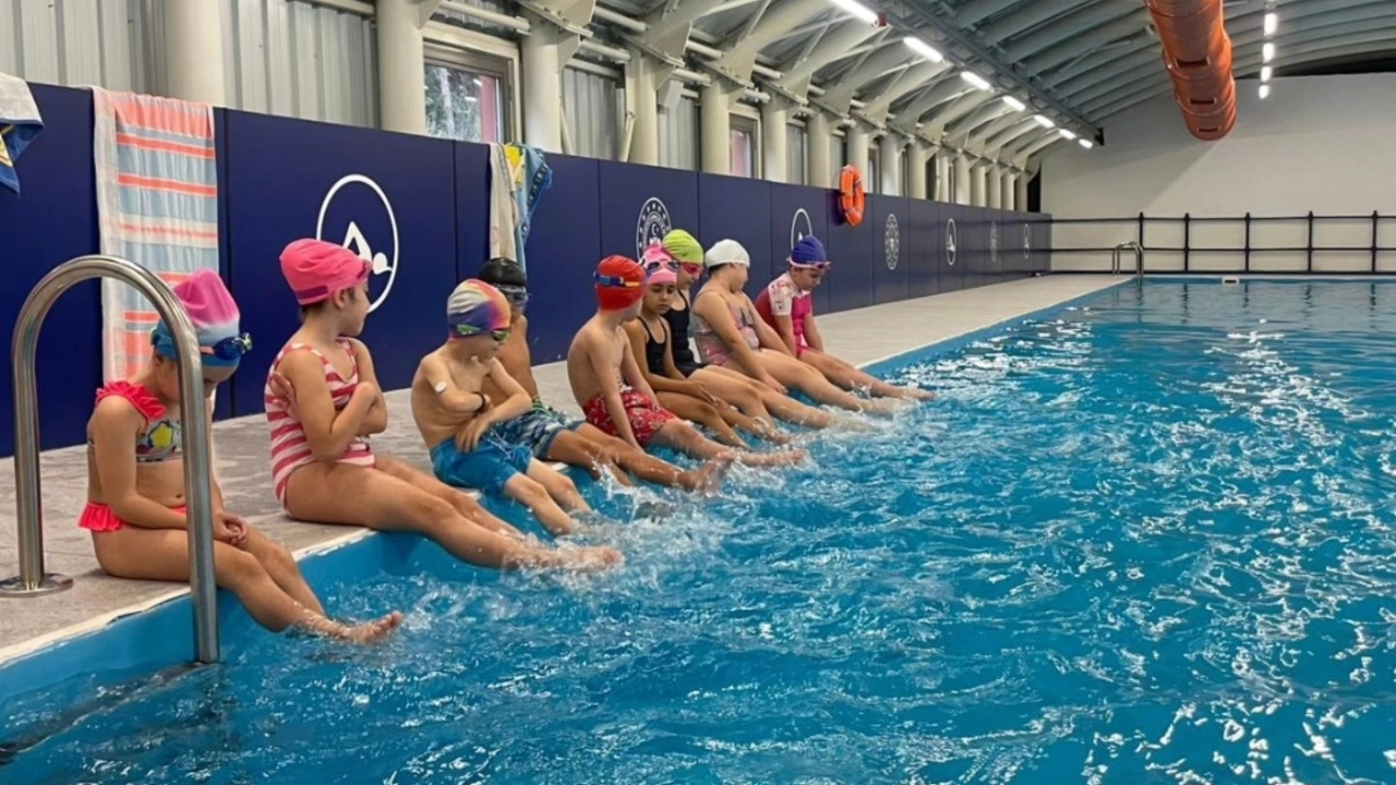 Abana’da Kapalı Havuza Yoğun Ilgi Kayıtlar Geçici Süre Durdu (3)