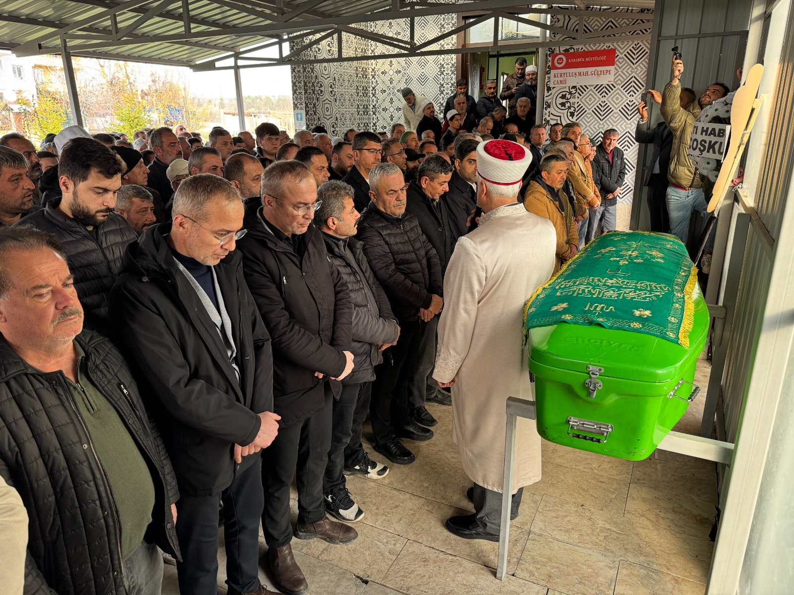 Ağaca Çarpıp Takla Atmıştı Feci Kazada Hayatını Kaybeden Ormancı Toprağa Verildi 2