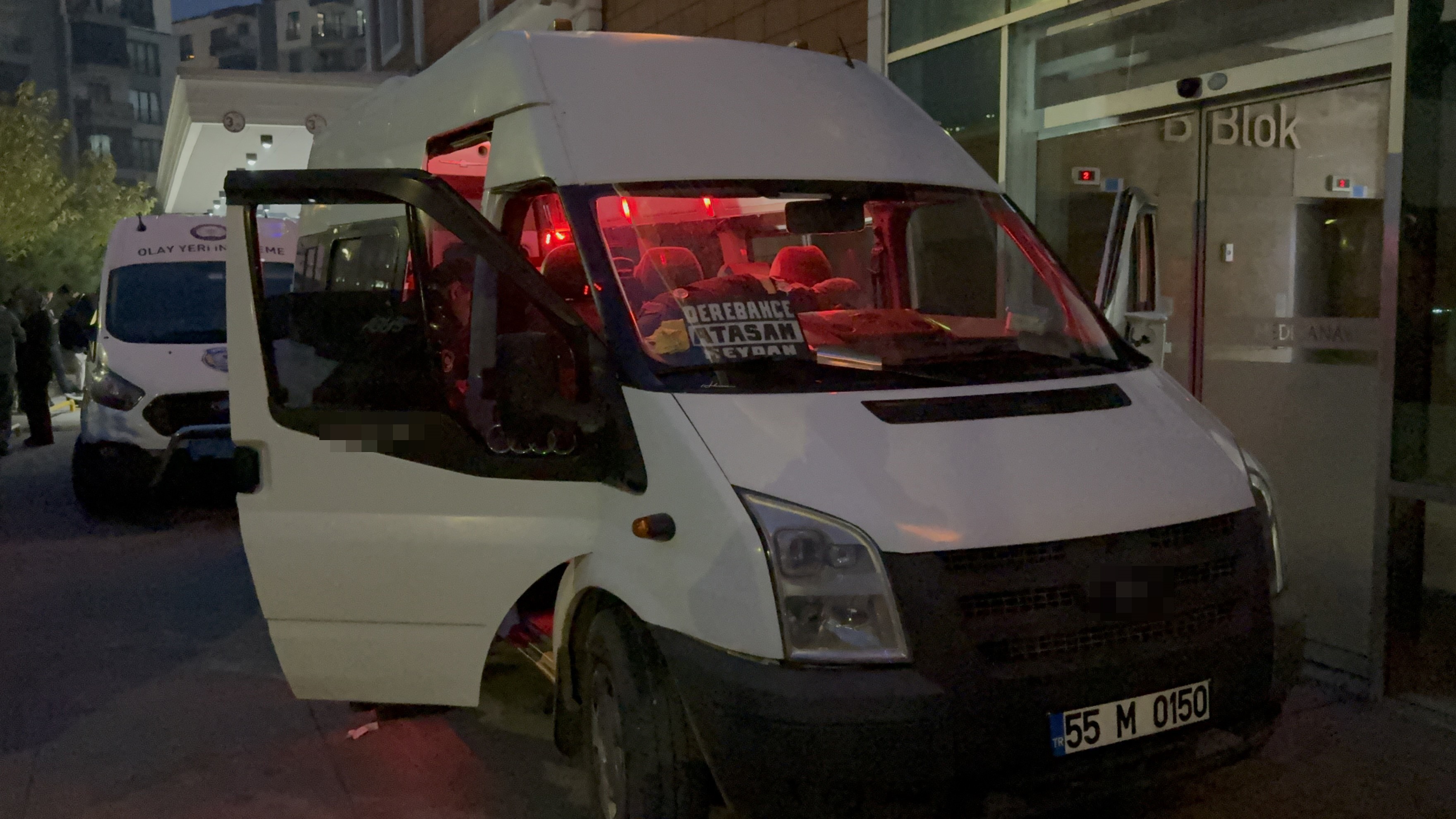 Aracında Silahlı Saldırıya Uğradı Servis Şoförü Hastanelik Oldu! 22