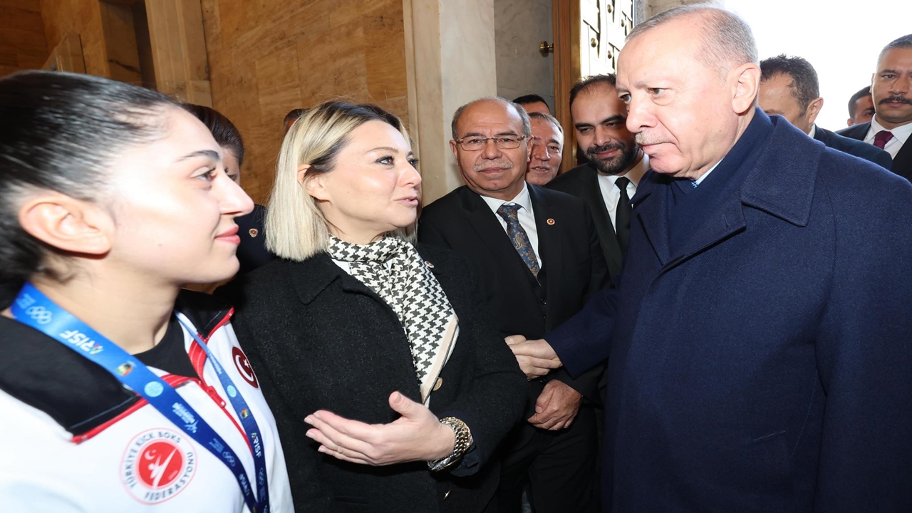 Asuman Çığlıoğlu Tbmm Cumhurbaşkanı Erdoğan (3)