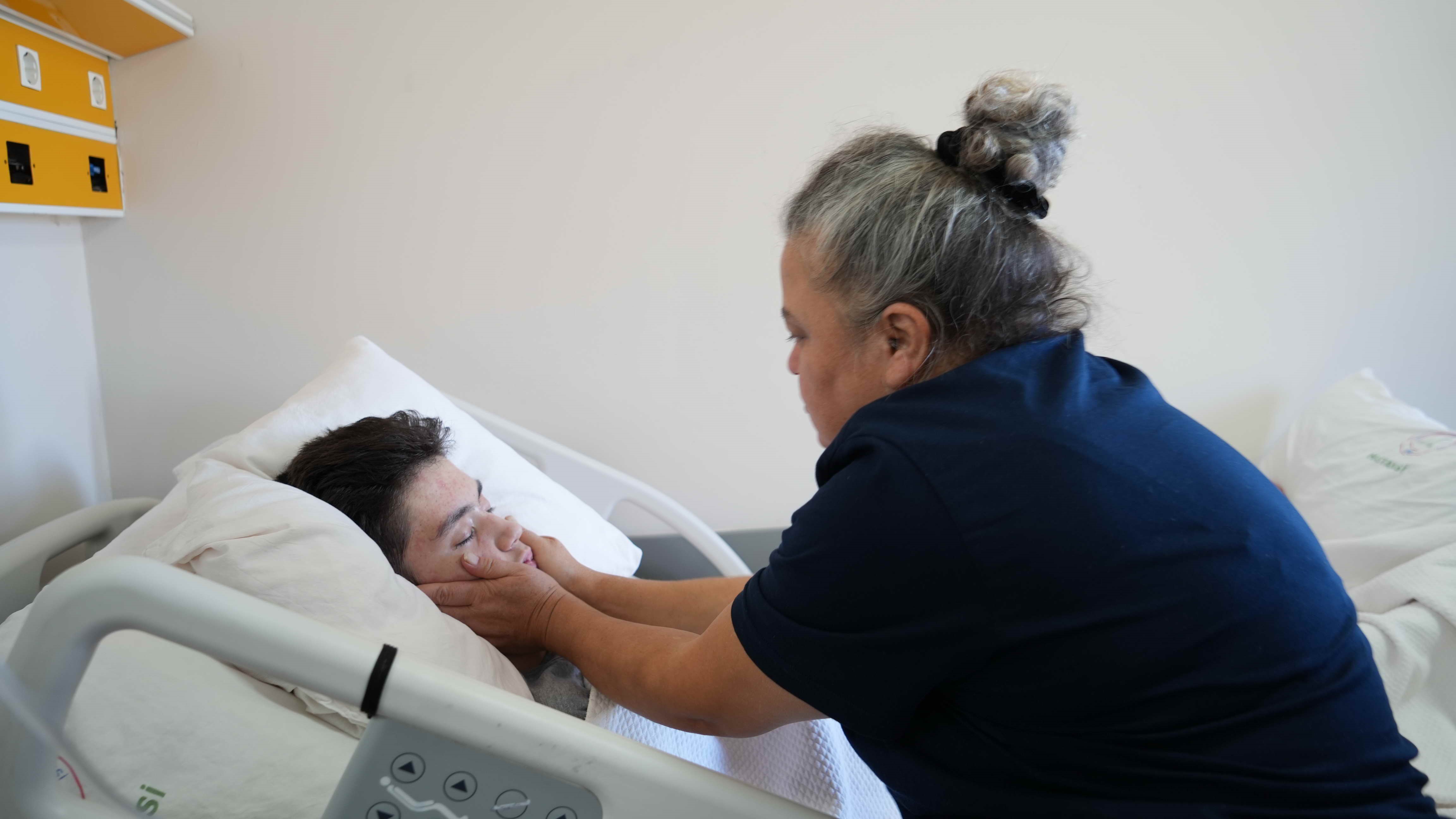 Ayağıma Bastın Kavgası 14 Yaşındaki Çocuğu Yatağa Mahkum Etti 23