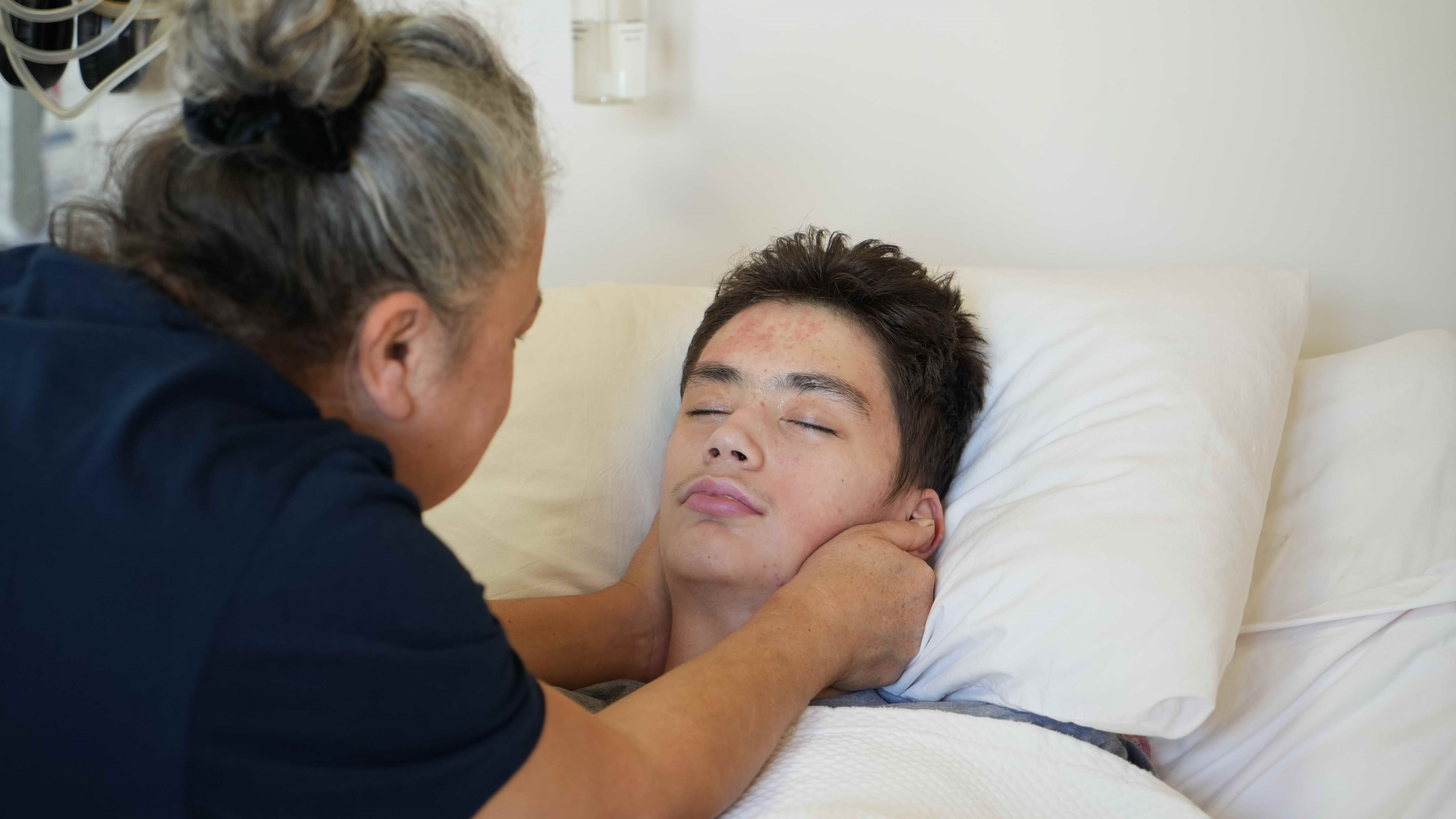 Ayağıma Bastın Kavgası 14 Yaşındaki Çocuğu Yatağa Mahkum Etti 28