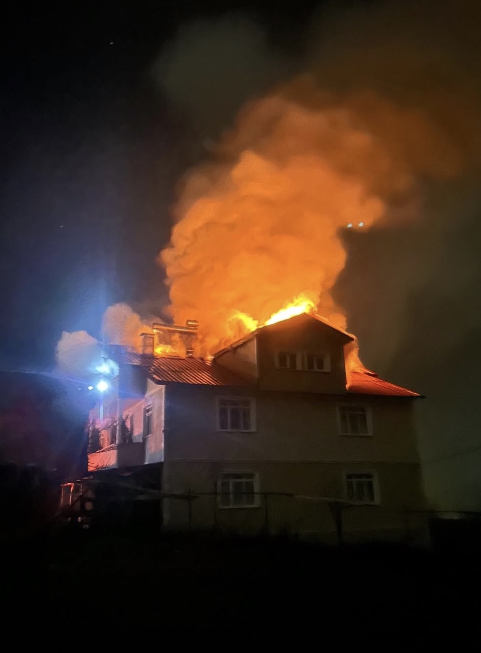 Azdavay Ve Taşköprü'de Çıkan Yangınlarda 2 Ev Zarar Gördü 12