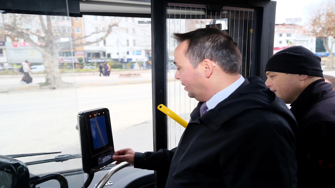 Başkan Baltacı Sarı Otobüs (3)