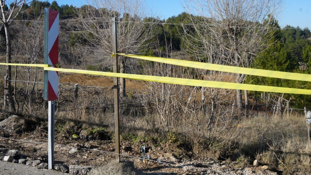 ‘Benim Arazim’ Dedi, Kastamonu’da Grup Yolu Tek Şeride Düştü (2)