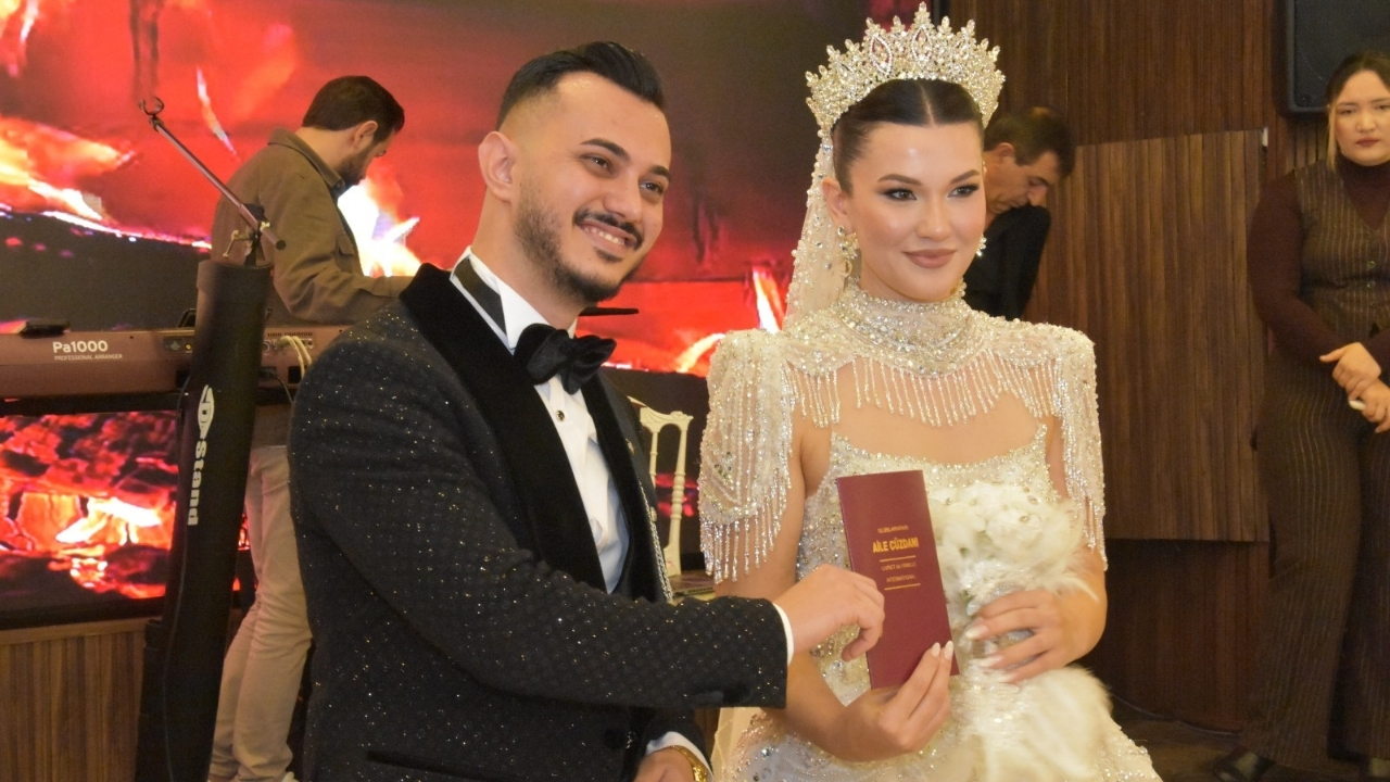 Burcu Ve Hakan Görkemli Düğün Töreniyle Dünyaevine Girdiler (3)