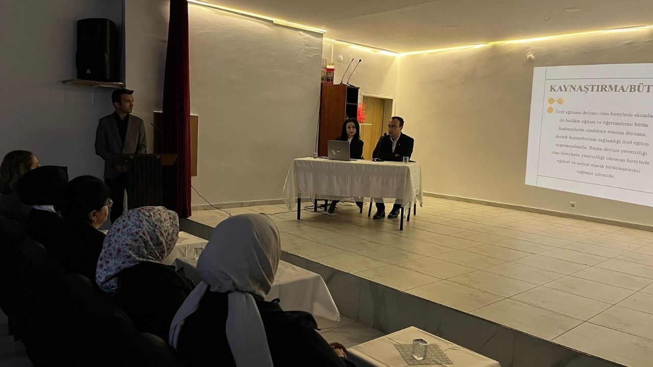 Çatalzeytin’de Durumsal Farkındalık Semineri Düzenlendi (3)