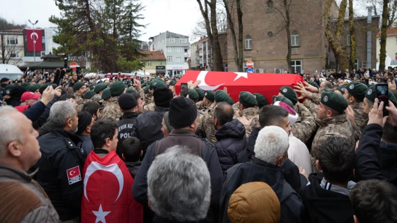 Emre Albayrak Şehit Son Yolculuk (3)