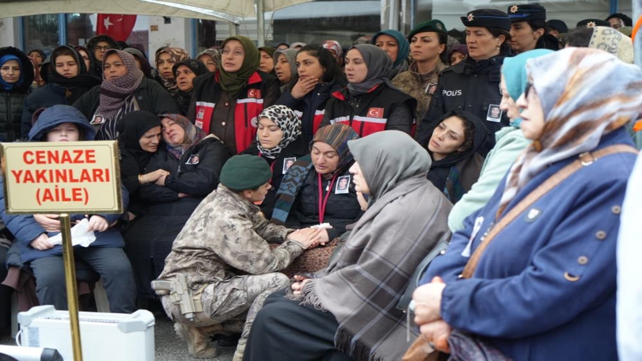 Emre Albayrak Şehit Son Yolculuk (6)