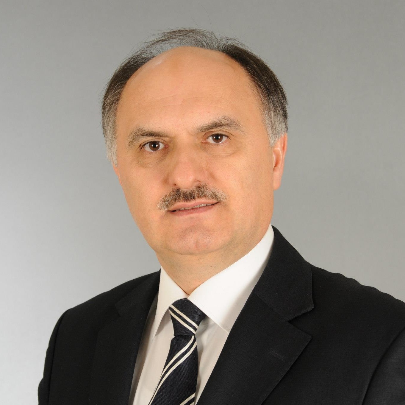 Eski Milletvekili 67 Yaşında Yaşamını Yitirdi Son Yolculuğuna Uğurlandı 4