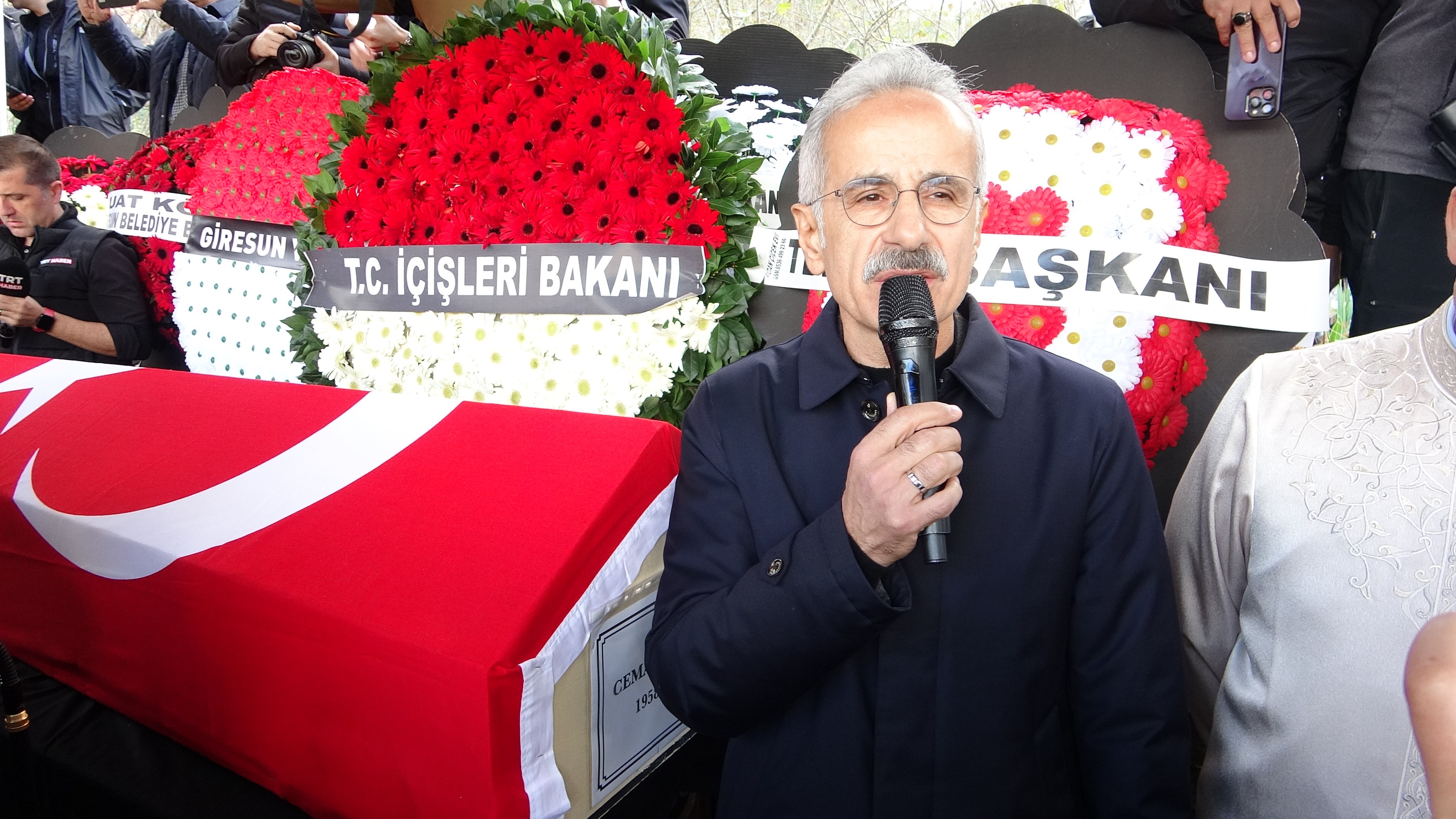 Eski Milletvekili 67 Yaşında Yaşamını Yitirdi Son Yolculuğuna Uğurlandı 6