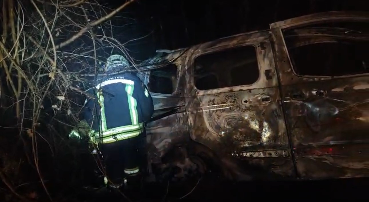 Feci Kaza Kamerada! Ağaca Çarpan Araç Alev Alev Yandı Sürücü Yaşamını Yitirdi! 12