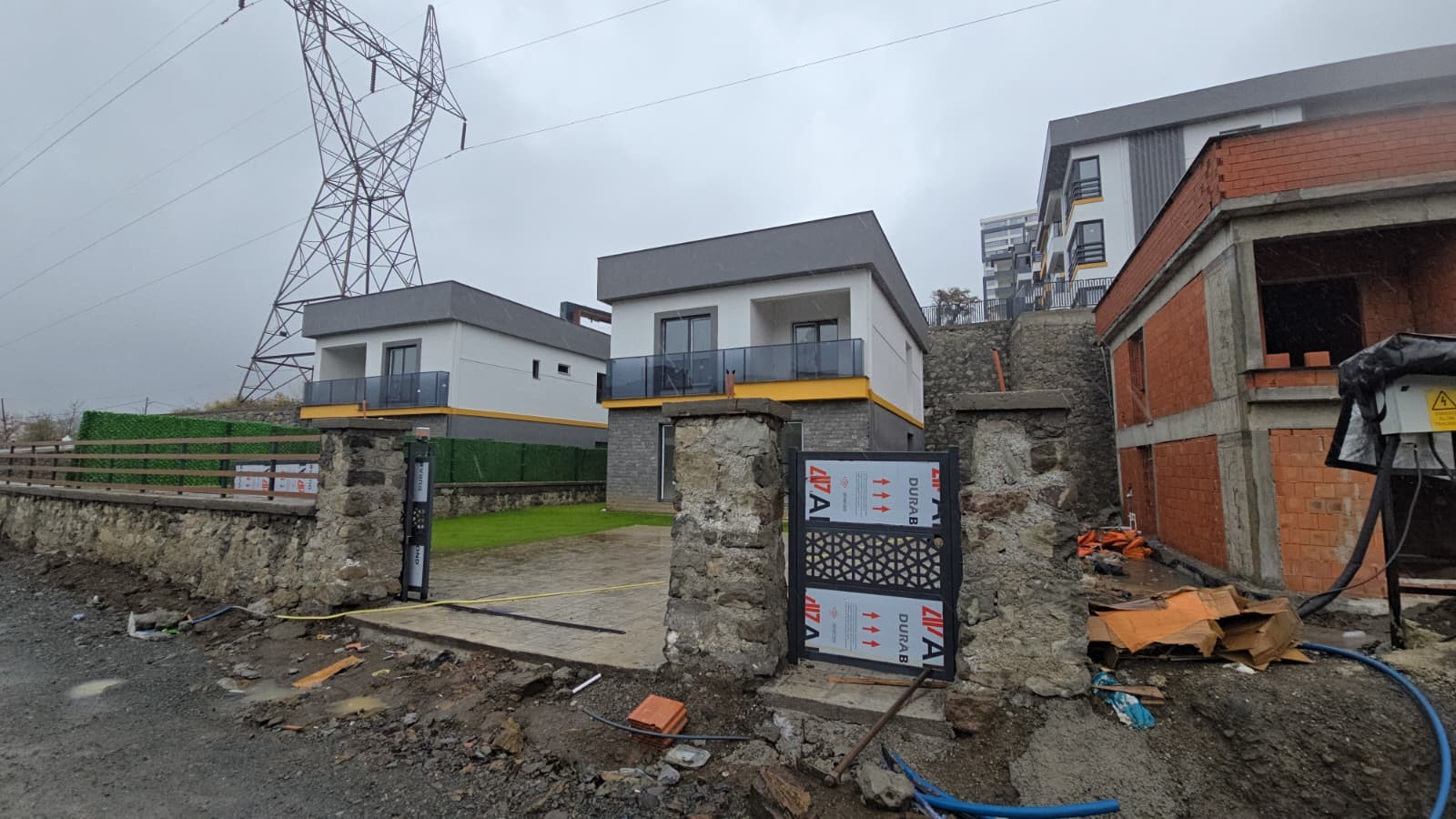 Feci Kaza! Kamyona Çarpan Otomobil Hurdaya Döndü 1 Ölü, 2 Yaralı! 12