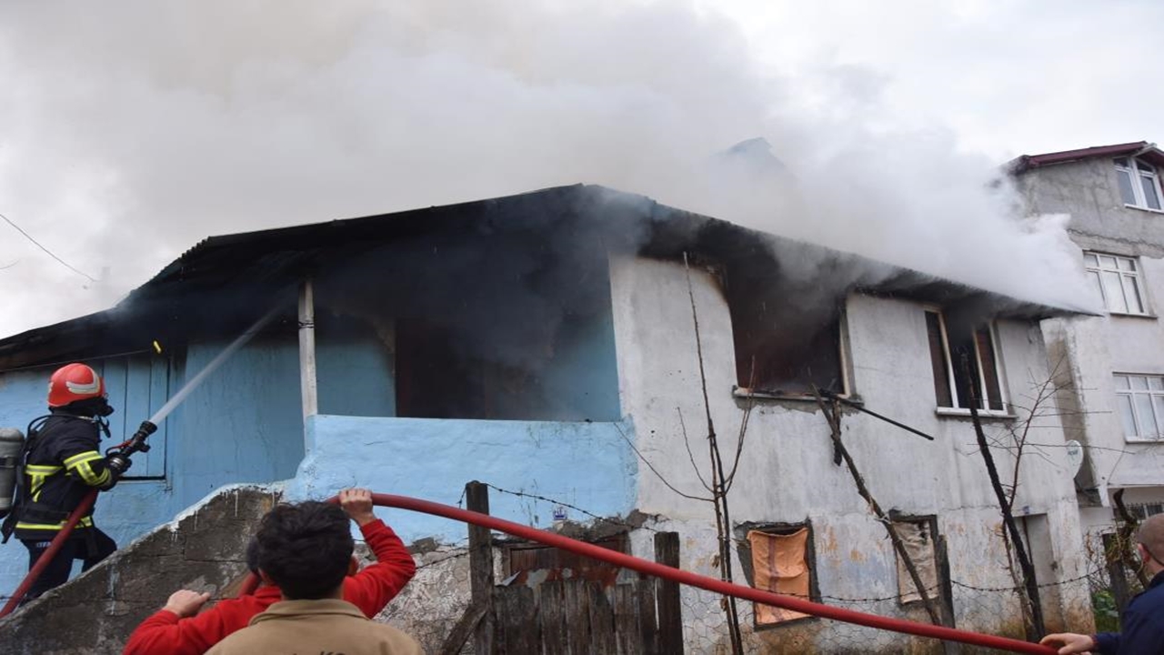 Giresun Ev Yangını Karadeniz (2)