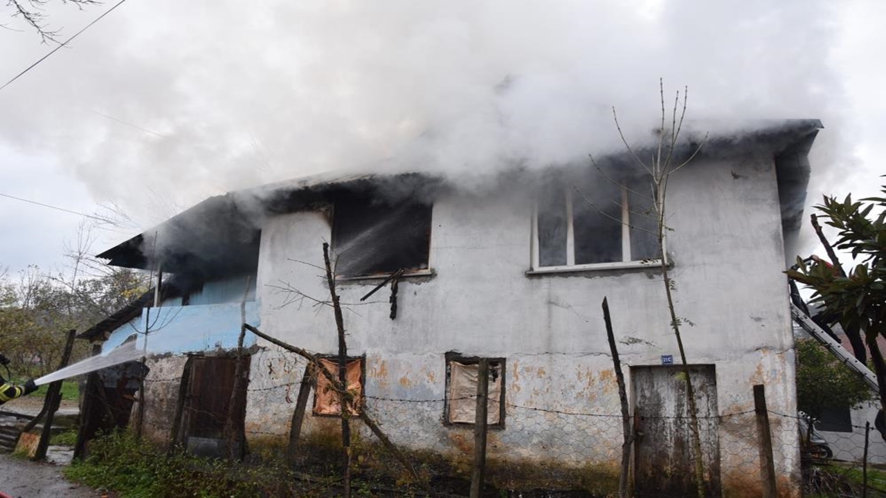 Giresun Ev Yangını Karadeniz (3)