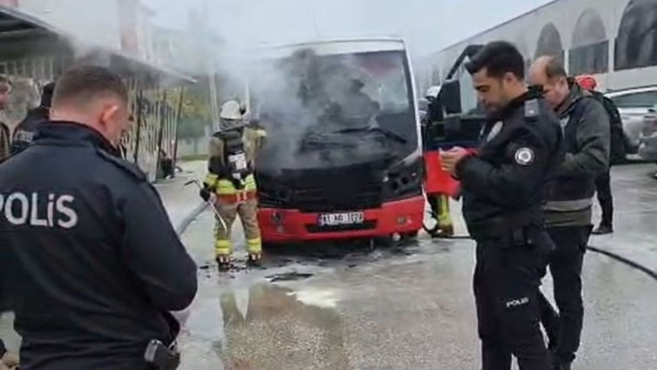Halk Otobüsü Yangın (2)