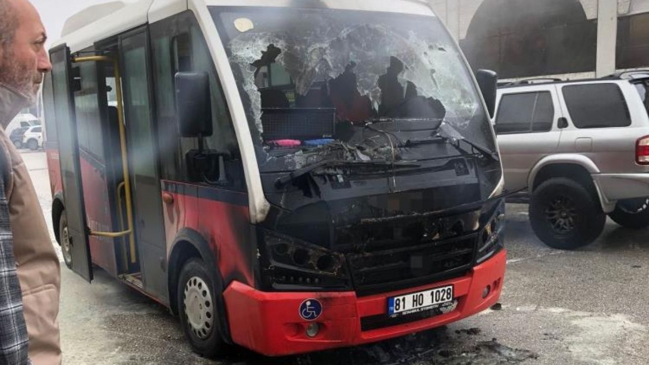 Halk Otobüsü Yangın (3)