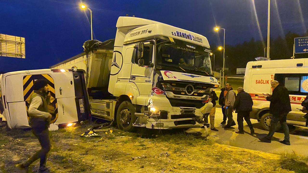 Hanönü Boyabat Tır Kazası Servis (1)