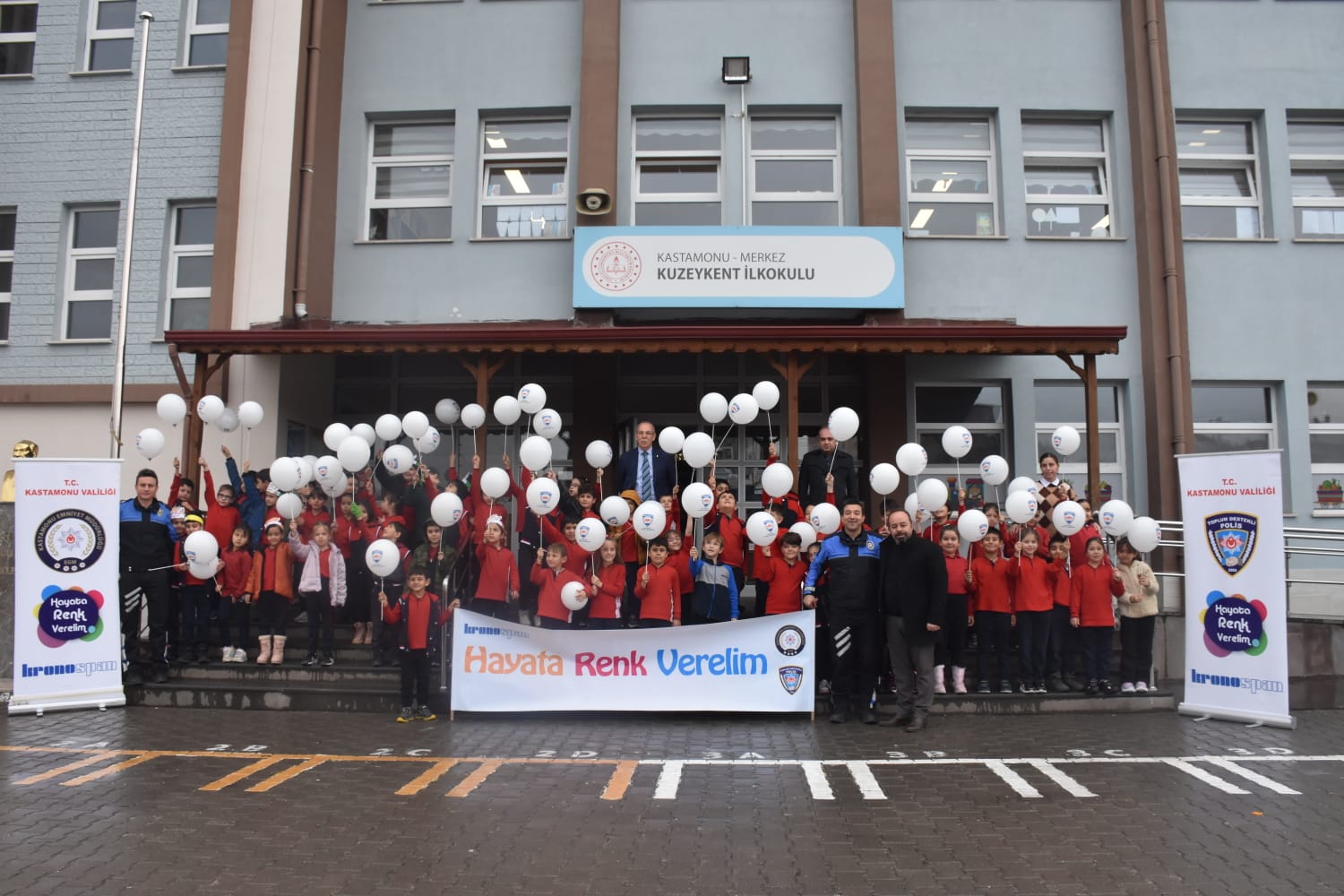 Hayata Renk Verelim Projesiyle Kastamonu'da Öğrencilerin Yüzü Güldü 2