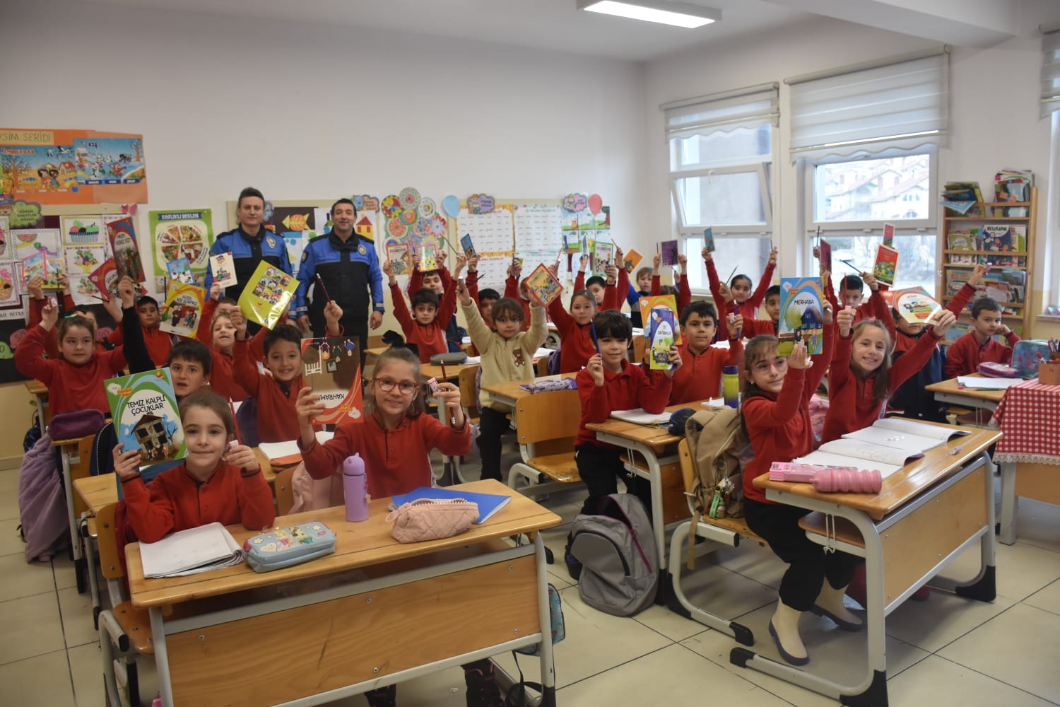 Hayata Renk Verelim Projesiyle Kastamonu'da Öğrencilerin Yüzü Güldü 24