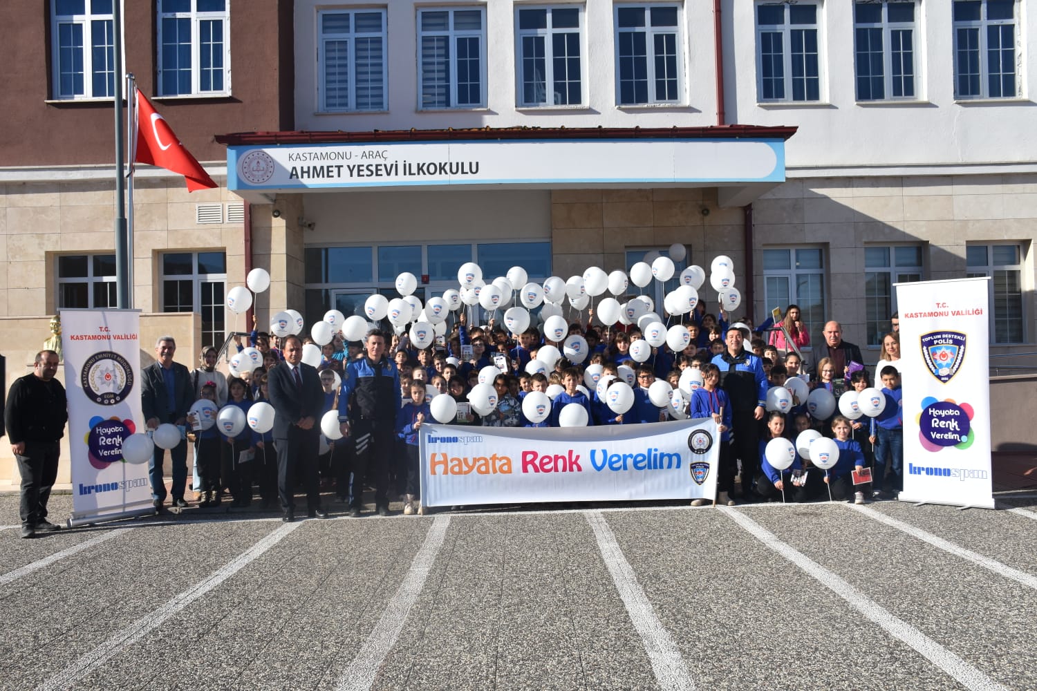 Hayata Renk Verelim Projesiyle Kastamonu'da Öğrencilerin Yüzü Güldü 4