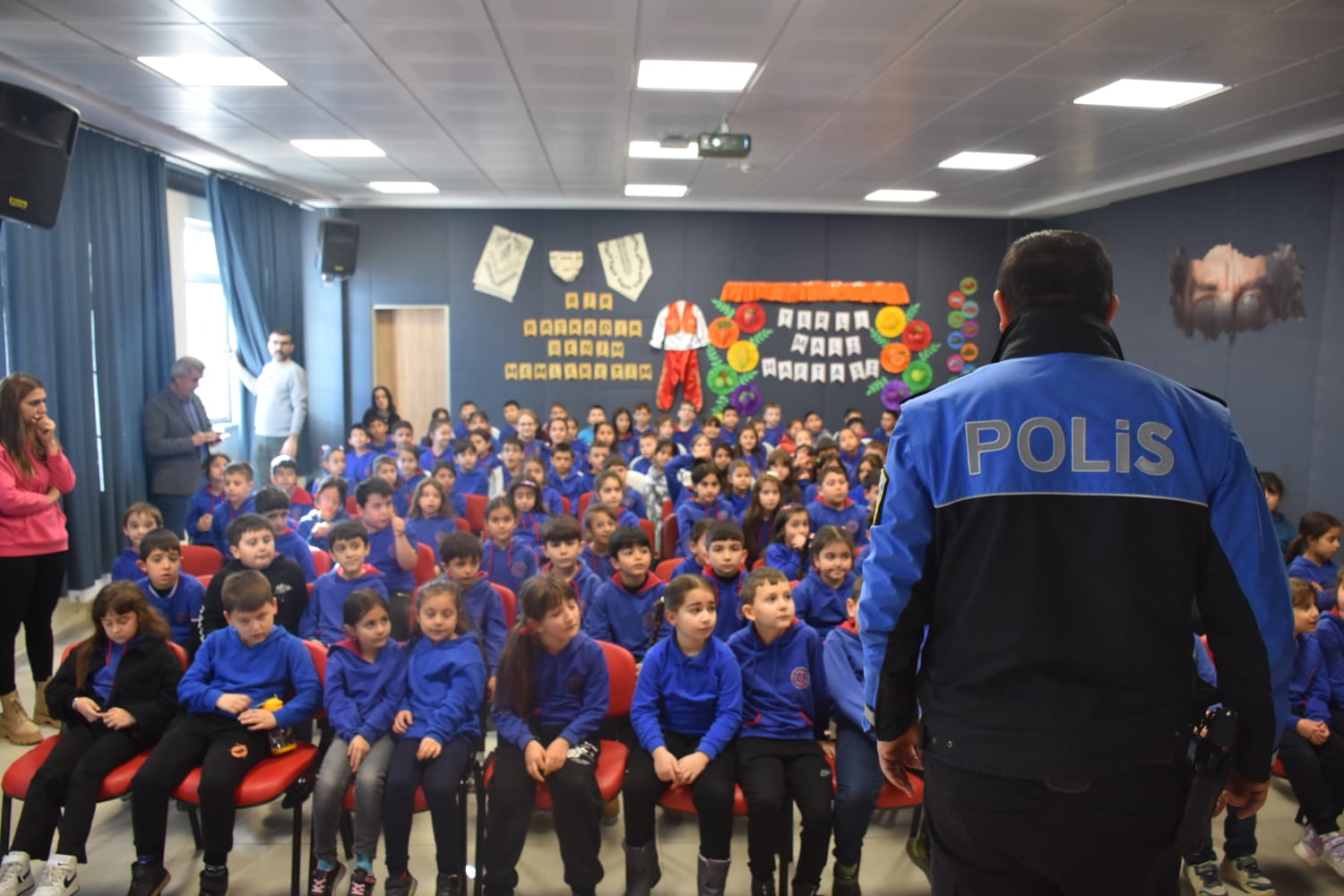 Hayata Renk Verelim Projesiyle Kastamonu'da Öğrencilerin Yüzü Güldü 800