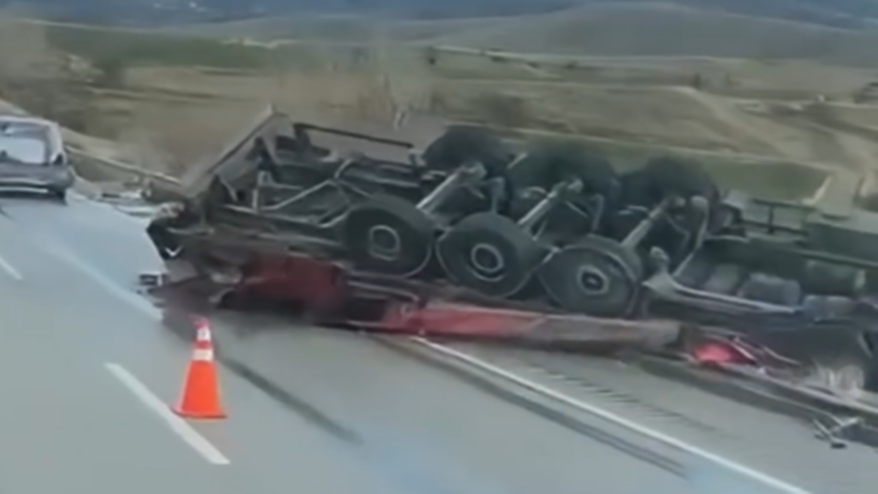 Ilgaz Yolu Tır Kazası 8