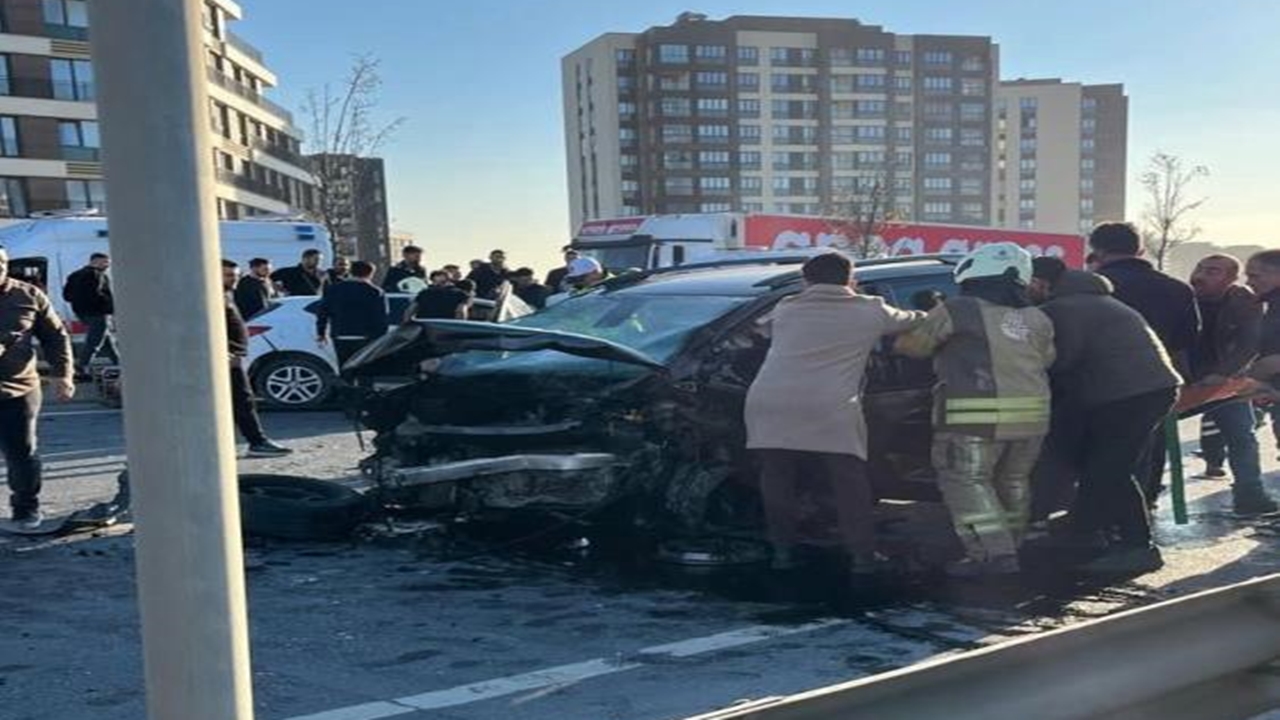 Istanbul Feci Kaza Ölü Var (2)