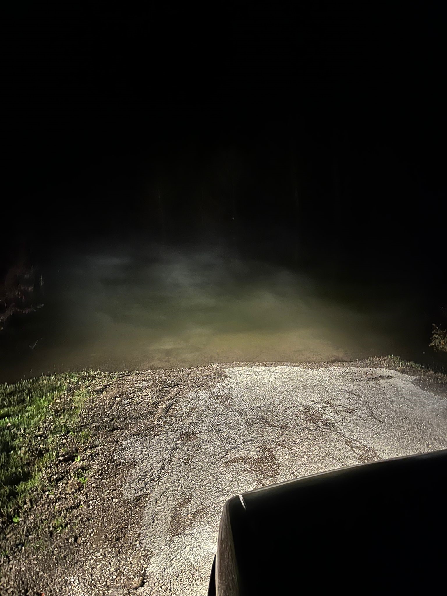 Kapanan Yol Gölete Çıkıyor Navigasyonla Yola Giren Sürücü Faciayı Son Anda Önledi! 2