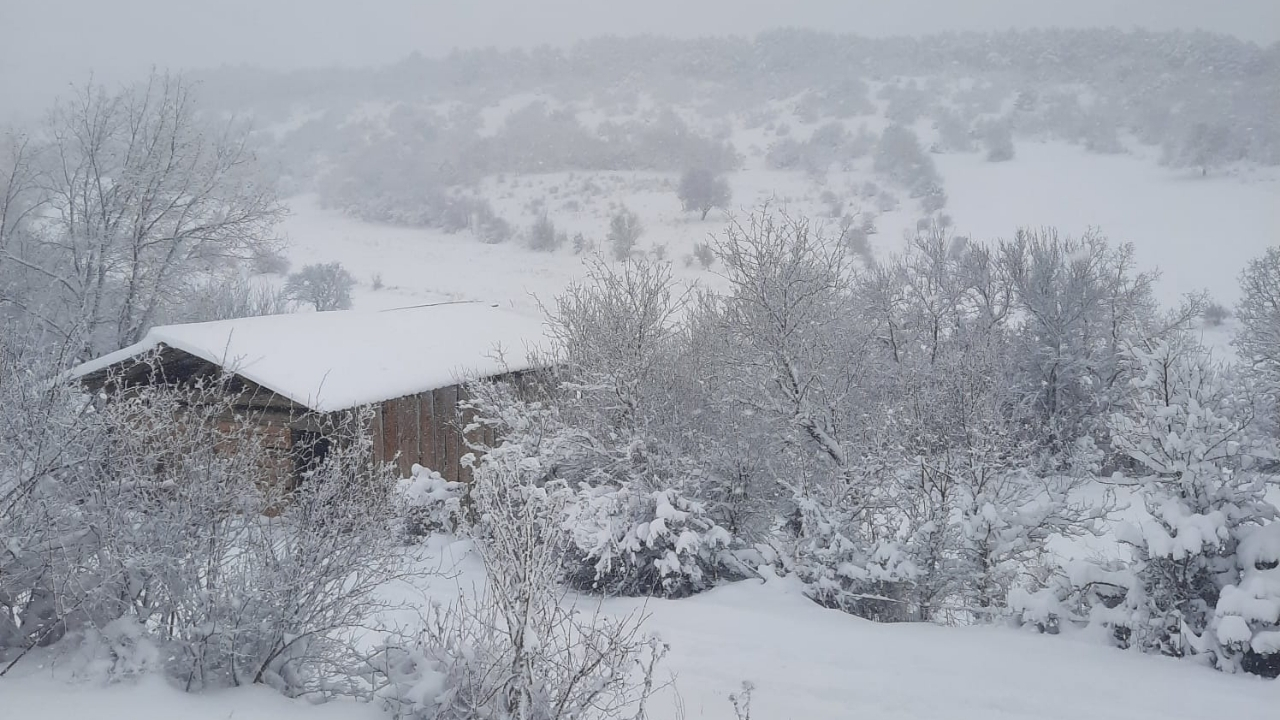 Kar 30 Santimi Buldu Taşköprülü Baba Ve Kızlarından Görülmemiş Eğlence (3)