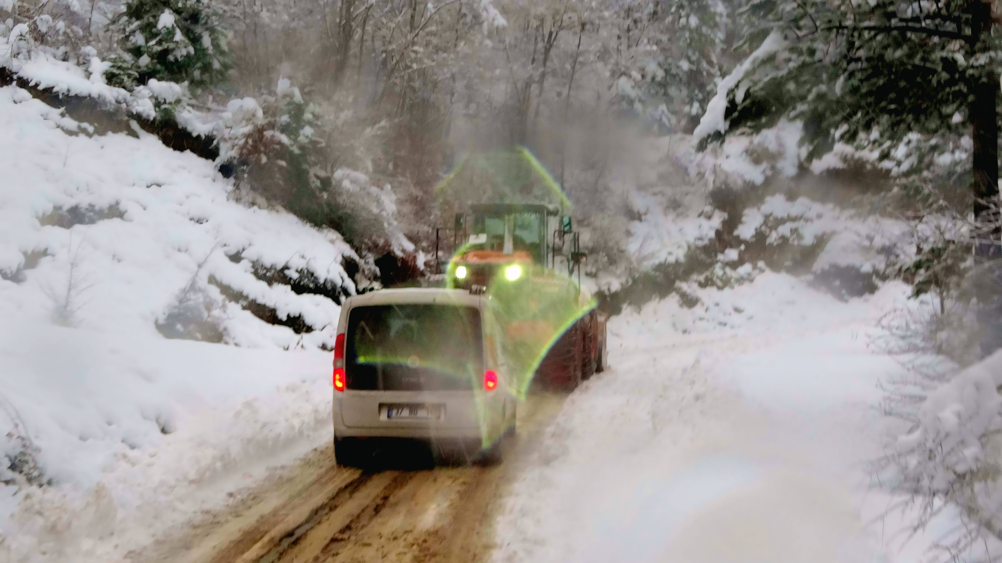 Kar Köy Yolunu Kapattı Kastamonu'da Karla Mücadele Ekipleri Hastaya Ulaştı! 13