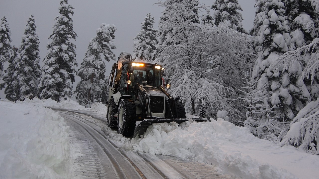 Kar Köy Yolunu Kapattı Kastamonu'da Karla Mücadele Ekipleri Hastaya Ulaştı! 5