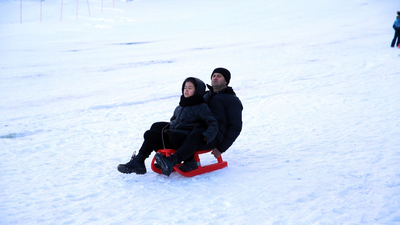 Kar Yağdı, İlgi Arttı Ilgaz Dağı’nda Kızak Keyfi Başladı (6)