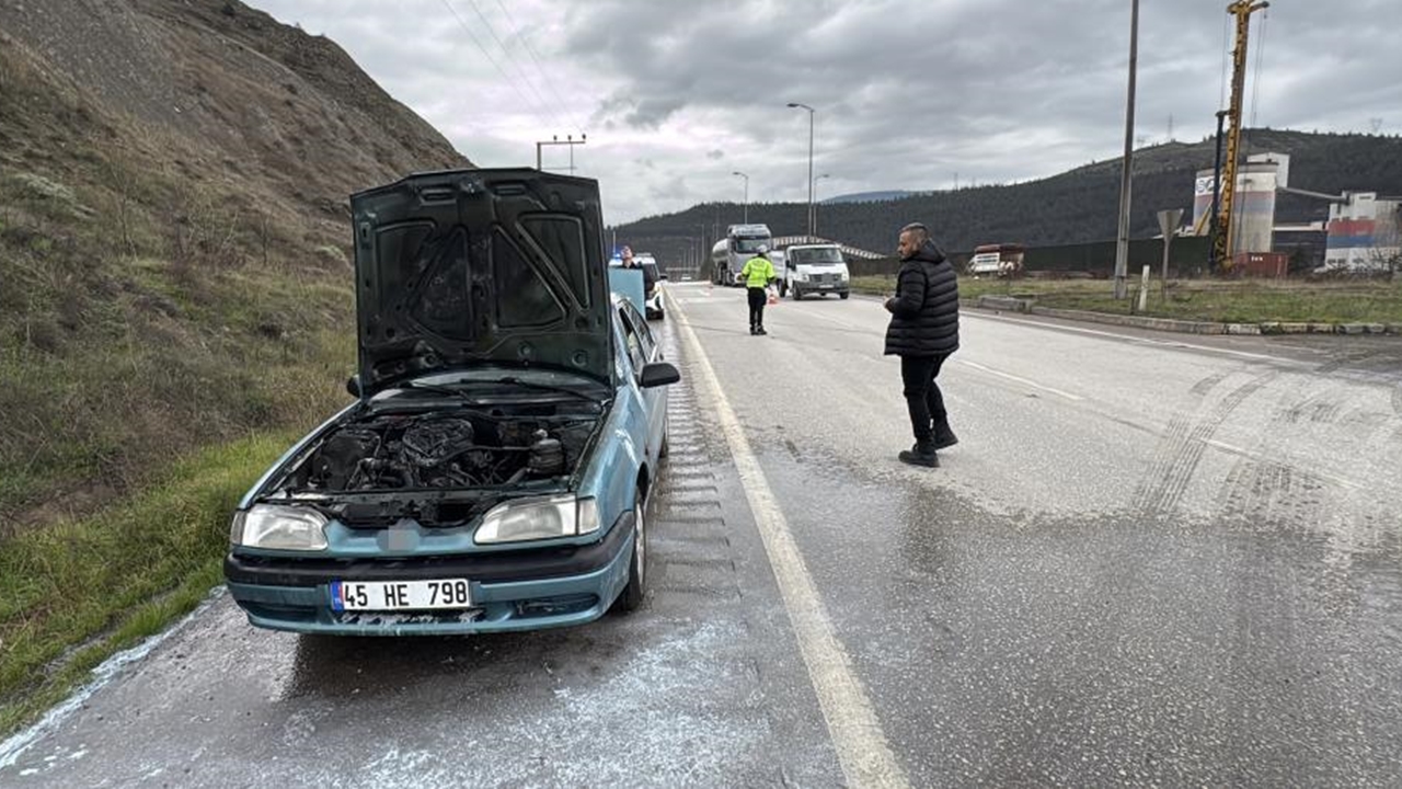 Karabük Otomobil Alev Aldı (2)
