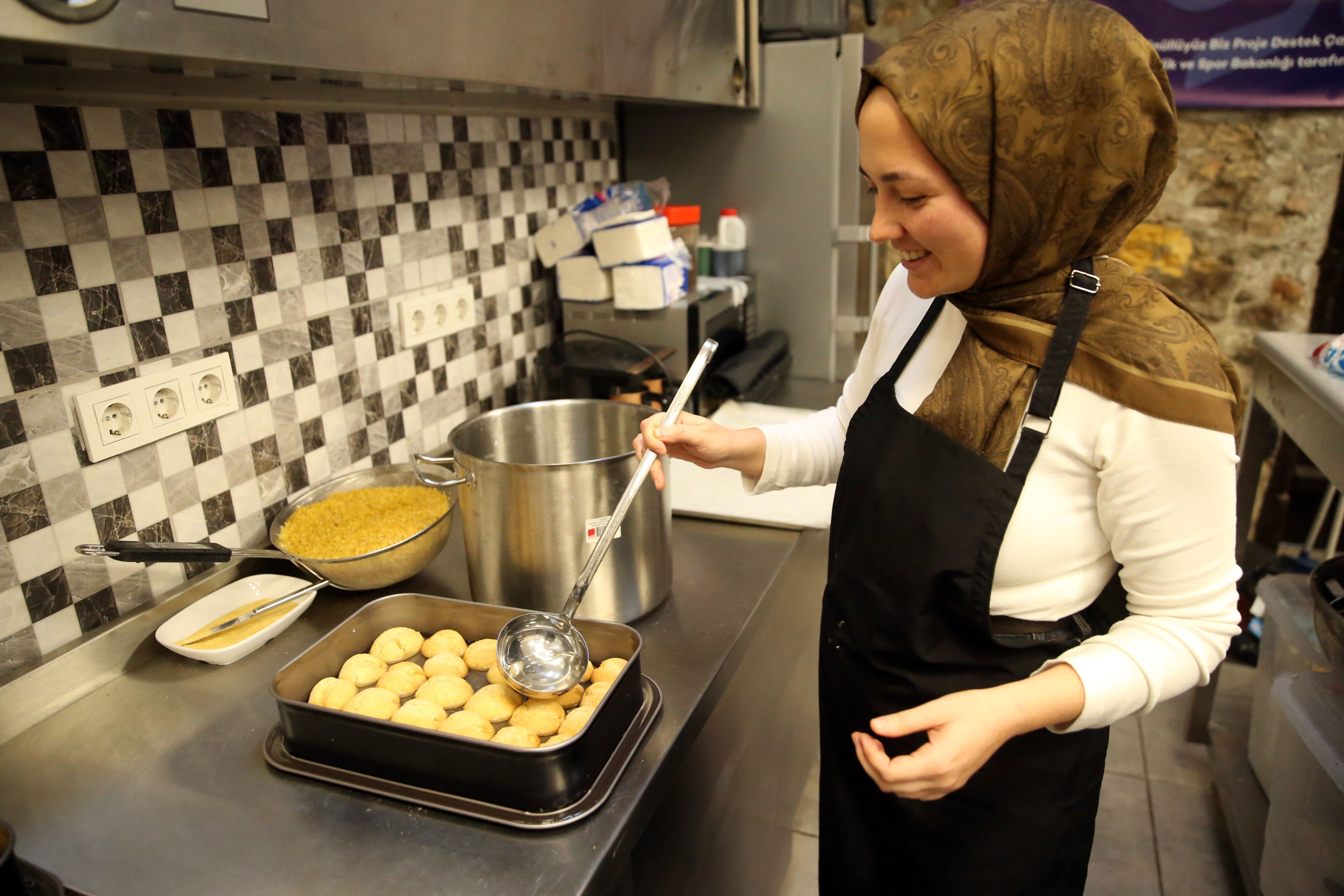 Kastamonu Üniversitesi Öğrencileri Danışanlar Için Yemek Hazırlandı 13