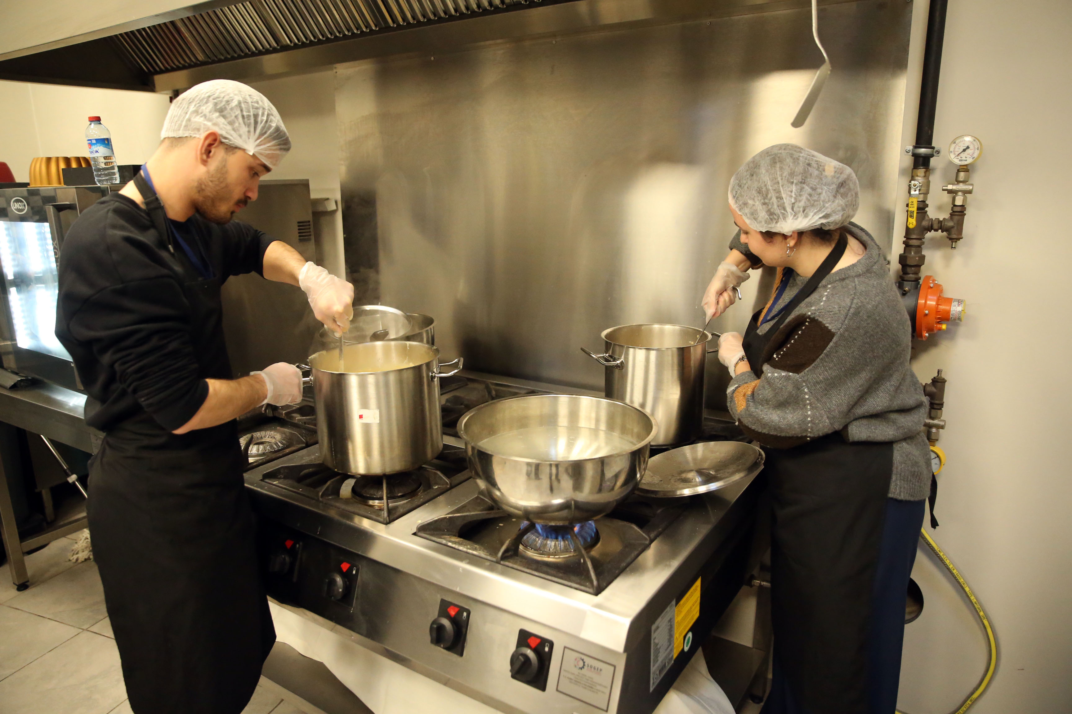 Kastamonu Üniversitesi Öğrencileri Danışanlar Için Yemek Hazırlandı 18