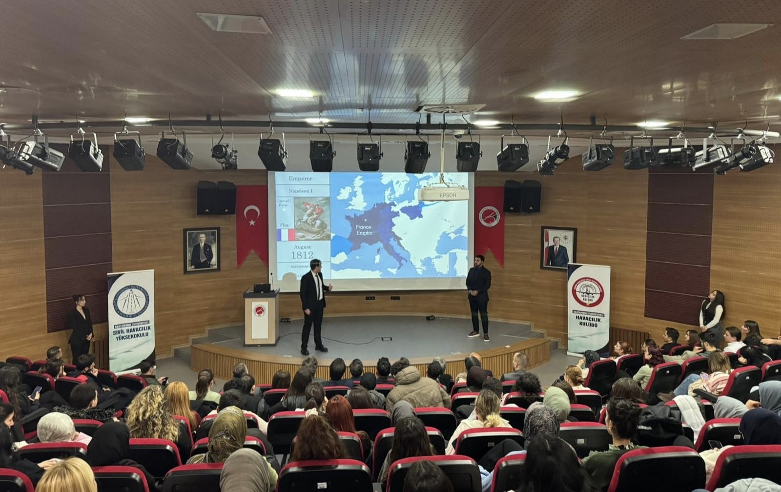 Kastamonu Üniversitesi Öğrencileri Liderlik Sunumlarıyla Yarıştı 88