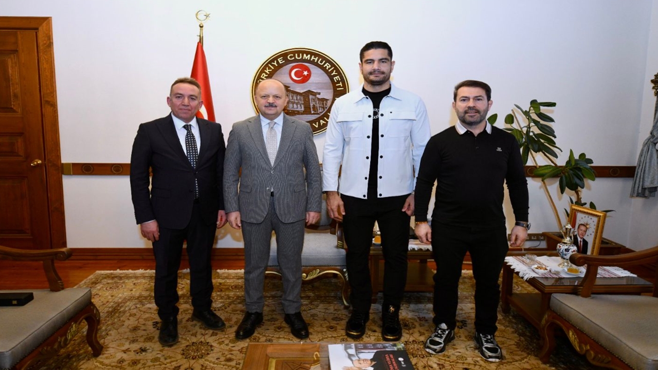 Kastamonu Valisi Taha (2)