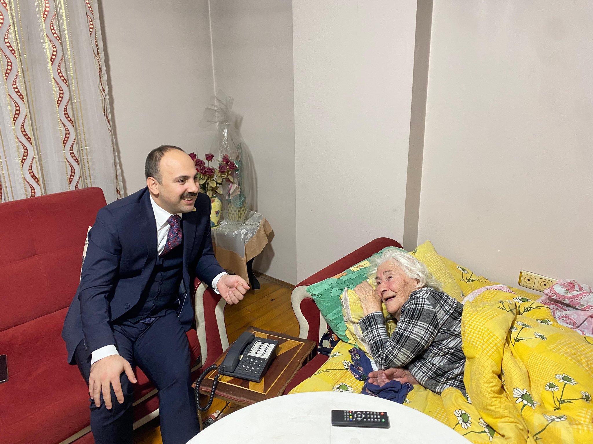 Kastamonu'da 114 Yaşındaki Çınara Moral Oldu 2