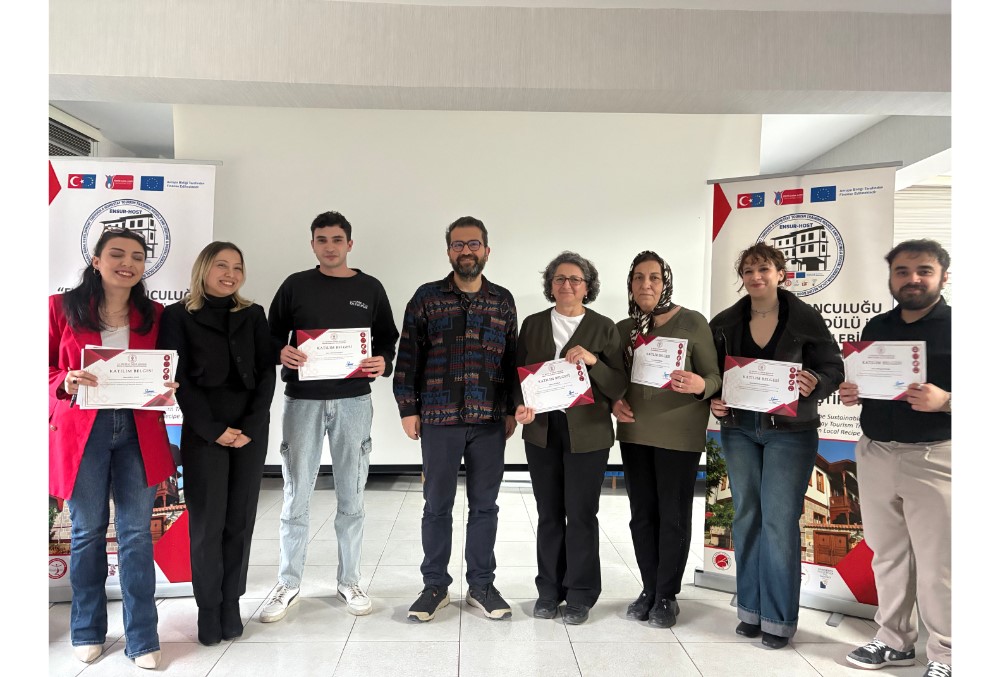 Kastamonu'da 2 Yıllık Süreç Tamamlandı Bin Kursiyer Sertifika Aldı! 12