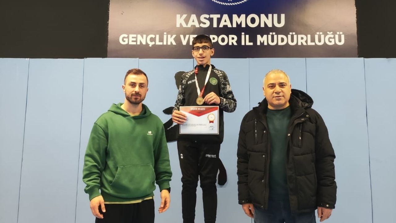 Kastamonu’da Altın Madalya Tosya’ya Geldi (3)