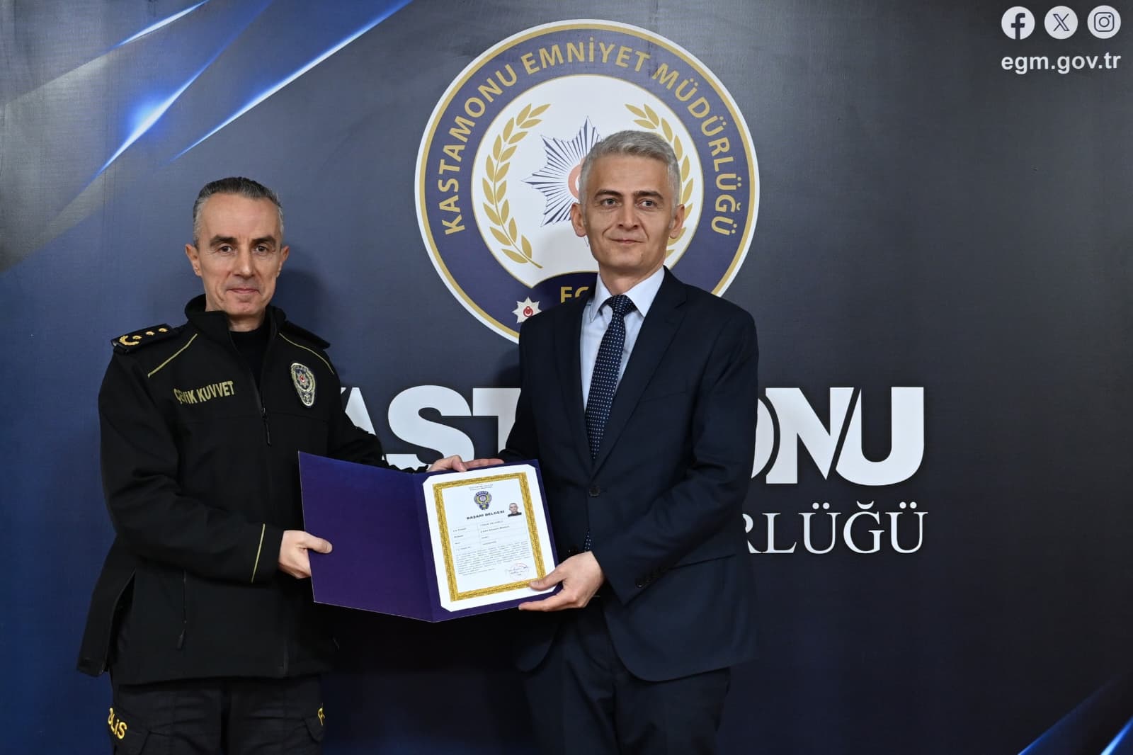 Kastamonu'da Başarılı Personeller Ödüllendirildi 4