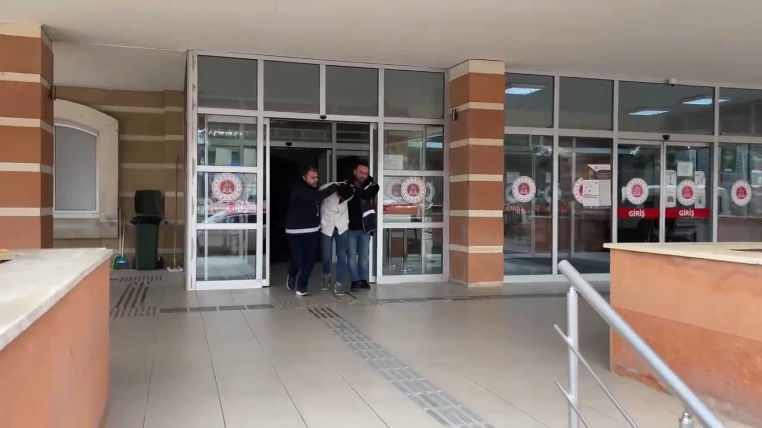 Kastamonu'da Çalındı, Taşköprü'de Bulundu Yakalanan Iki Şahıstan Biri Tutuklandı! 22