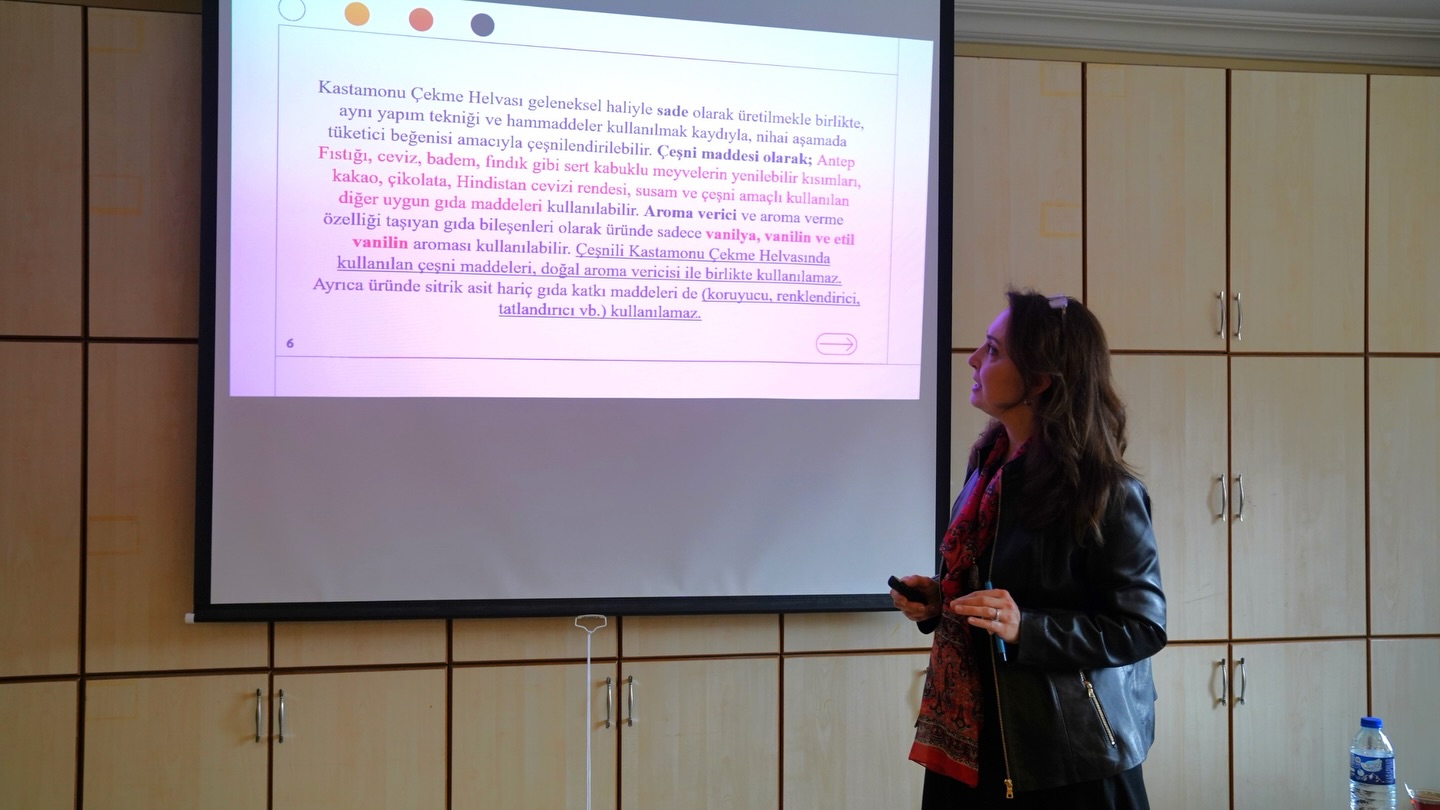 Kastamonu'da Çekme Helva Üreticileri Buluştu Mevzuat Detayları Anlatıldı 4